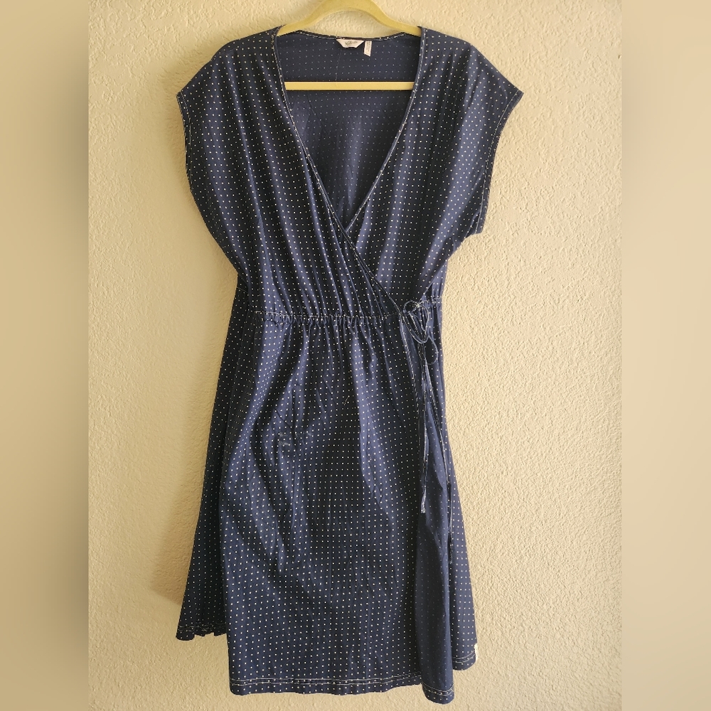 Woolrich Blue & White Polka Dot Wrap Size XL